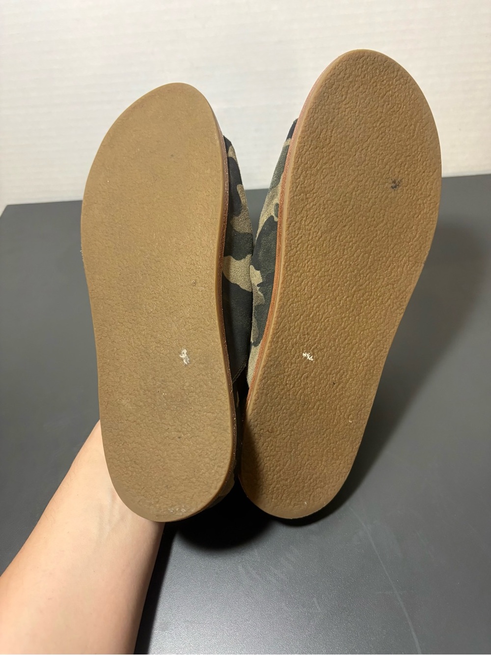JOHNNY WAS Camo Embroidered Buckle Slide Sandals - Picture 7 of 8